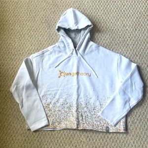 XL women’s Orangetheory sweatshirt